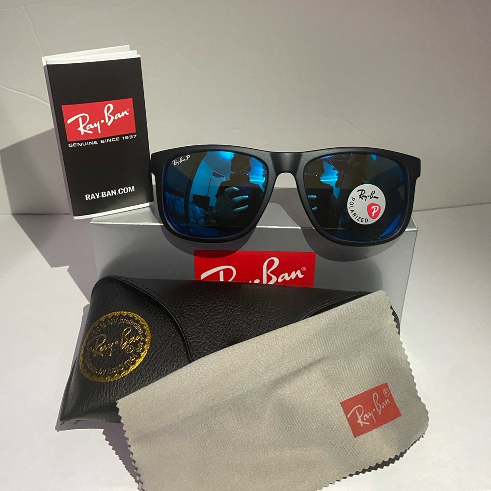 Ray-Ban Justin RB4165 622/55 51-16 polarized sunglasses